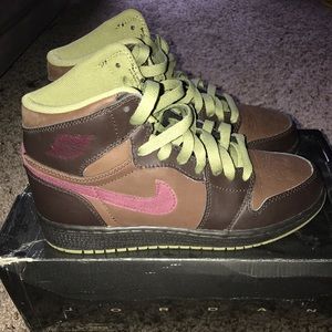 Velvet brown air Jordan retro 1 GS